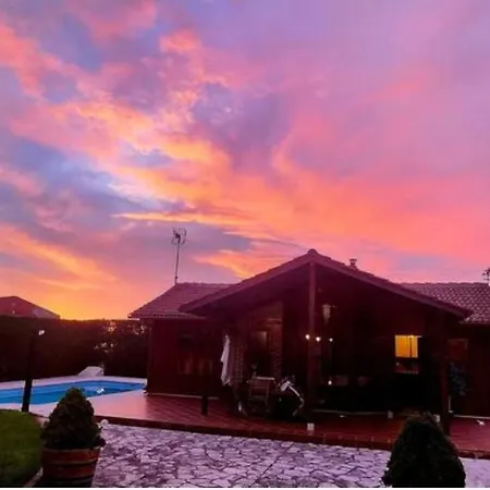 Pequeño Paraiso Con Jacuzzi Y Piscina Privada Сasa de vacaciones Traspinedo