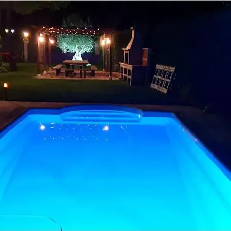 Сasa de vacaciones Pequeño Paraiso Con Jacuzzi Y Piscina Privada *