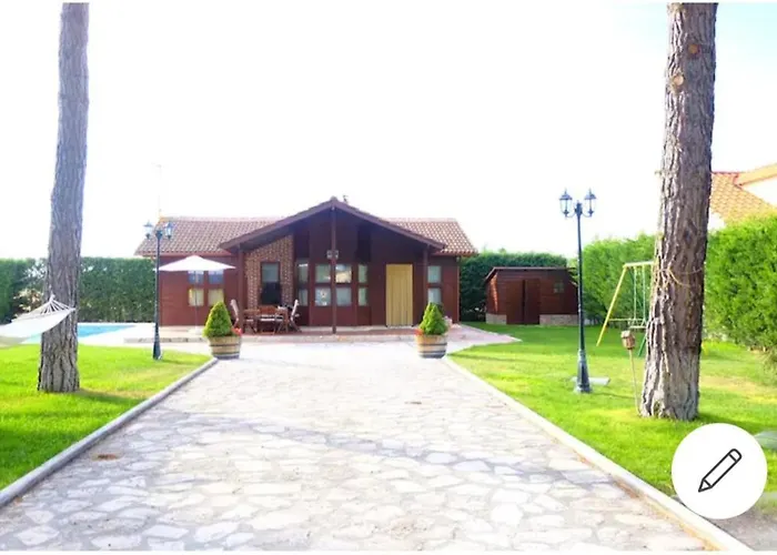 Сasa de vacaciones Pequeño Paraiso Con Jacuzzi Y Piscina Privada